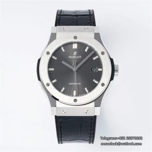 Classic Fusion 42mm Grey Dial Black Leather Strap JJ+F A1110