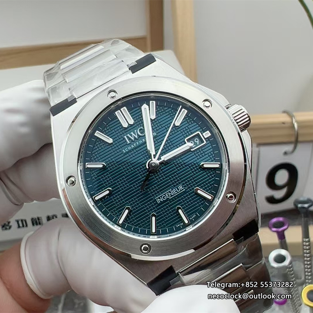 V7F A2892 IWC Ingenieur 40mm Green Dial SS Bracelet